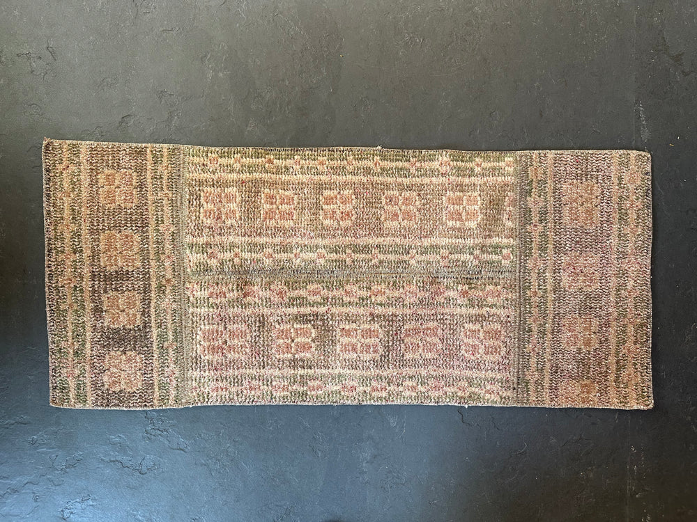 Mini vintage Turkish rug